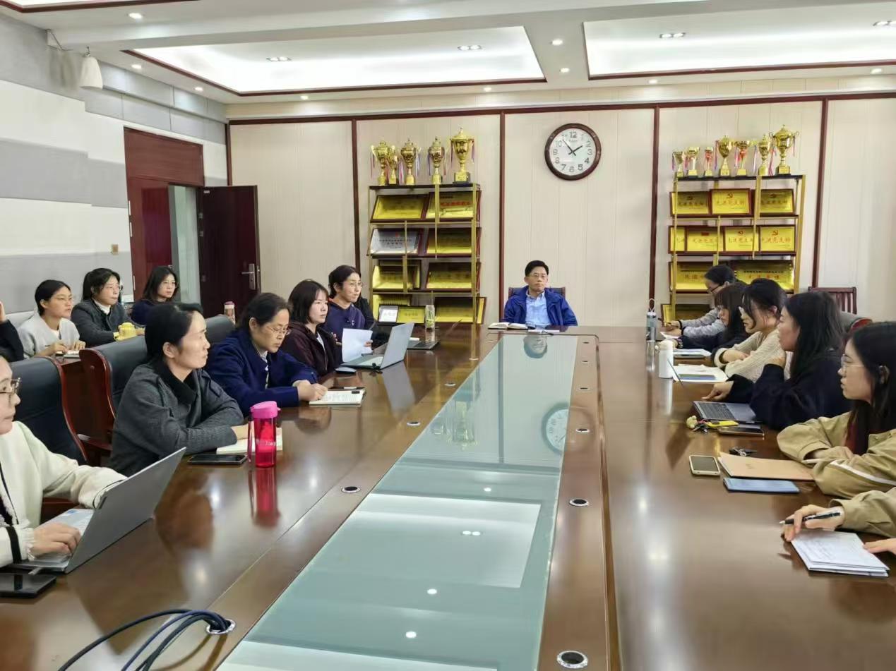 bwin必赢研究生读书会第十期顺利举办